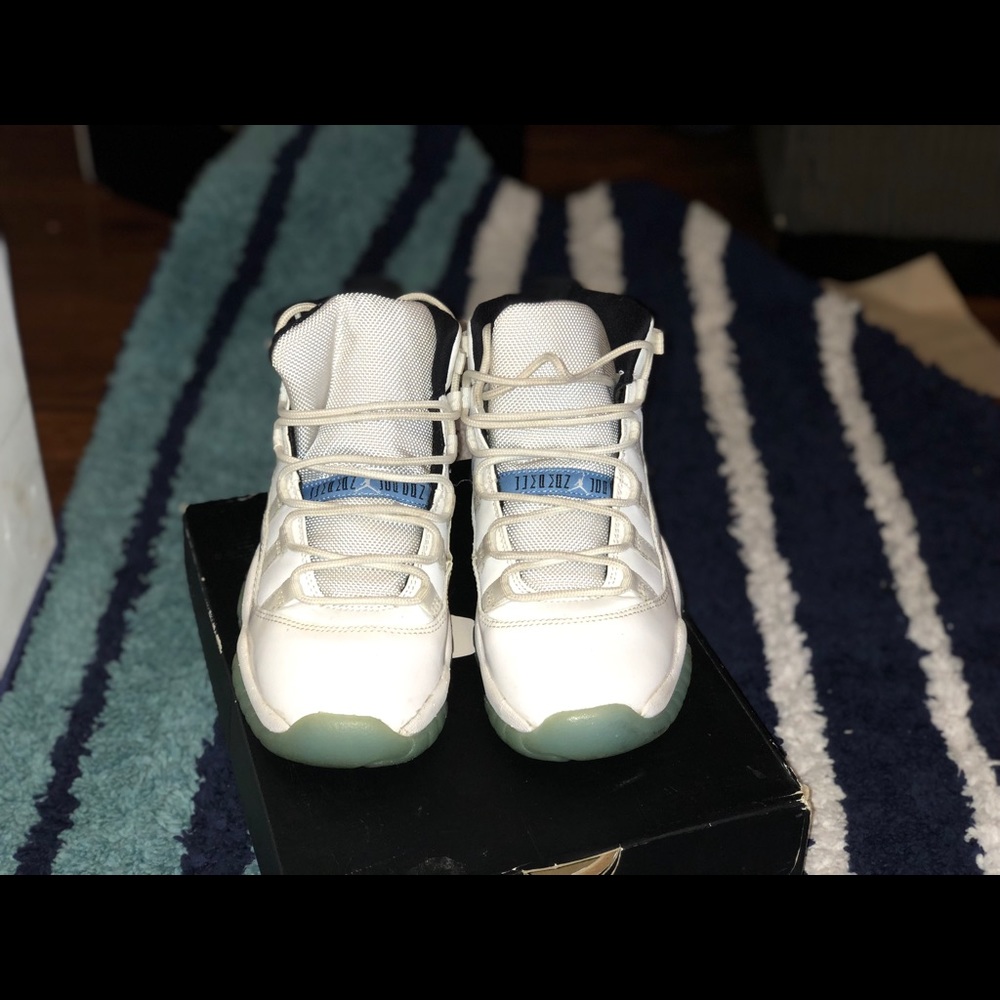 Jordan 11s